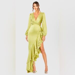 NWT Green Cut Out Asymmetrical Ruffled Gown by Mac Duggal, Size 4